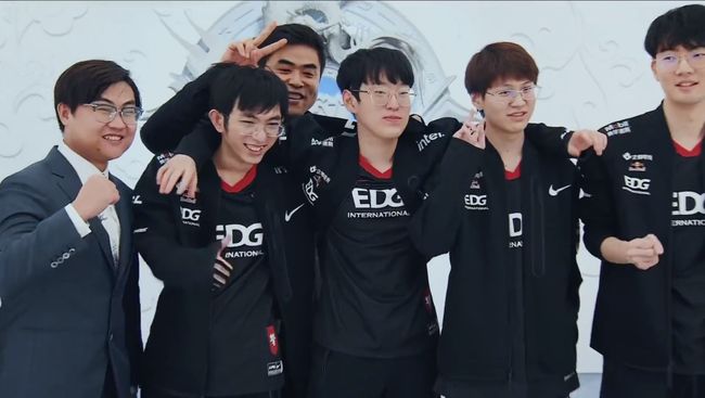 在现代足球 在现代足球