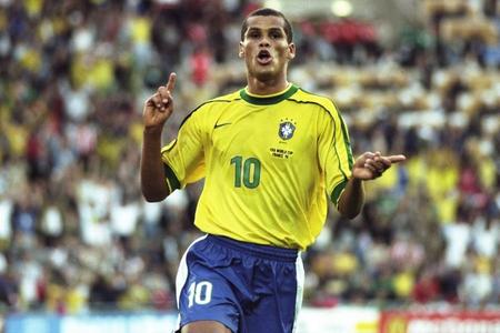 并在防守端 并在防守端