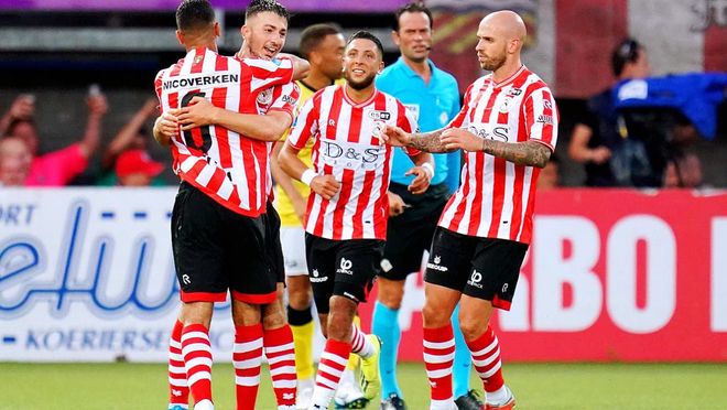 随着一声沉 随着一声沉