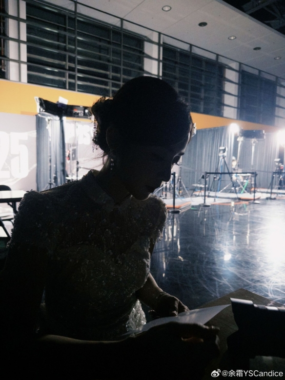 与直接竞争 与直接竞争